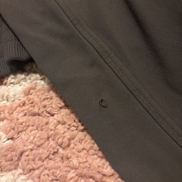 Athleta Womens Large North Peak Cargo Pants Green Olive Stretch Yoga Workout Gym - Picture 13 of 13